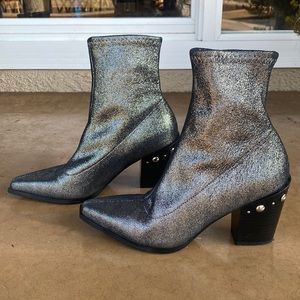 SENSO Sock Boot  Silver/Black Sparkle Size 6.5